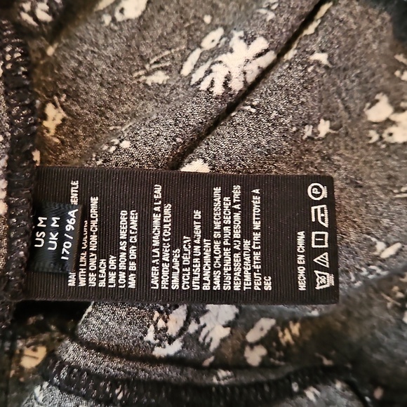 Free Peopke Floral Black Sleeveless Top, Lightweight, Sz M - Picture 7 of 7